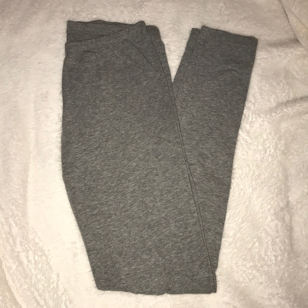 Grey leggings☁️